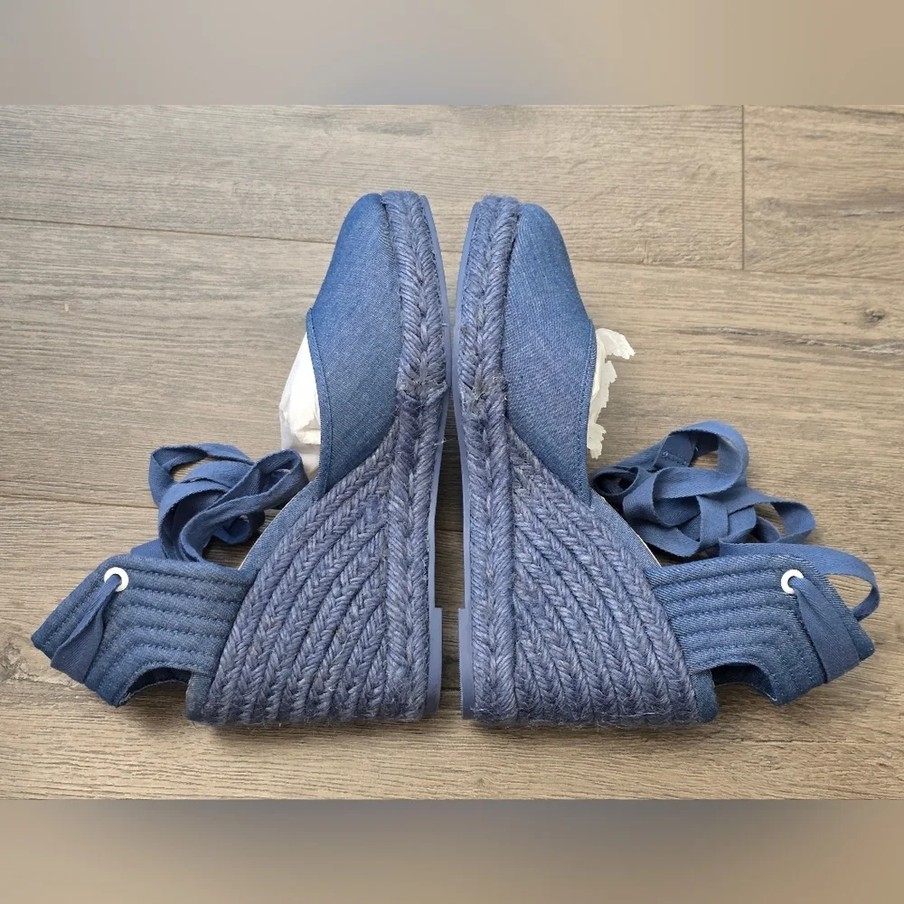 Draper James Lace Up Espadrilles Olivia Chambray NWOB Size 9